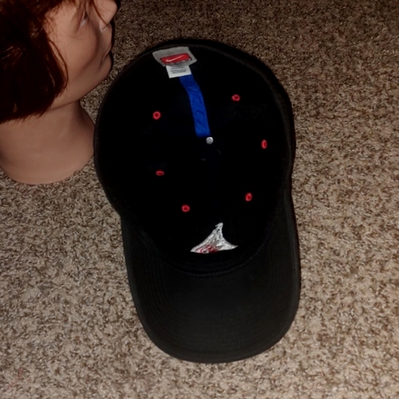 Nike UW-River Falls Falcons Embroidered Black Red Fitted Hat OS - Picture 6 of 7